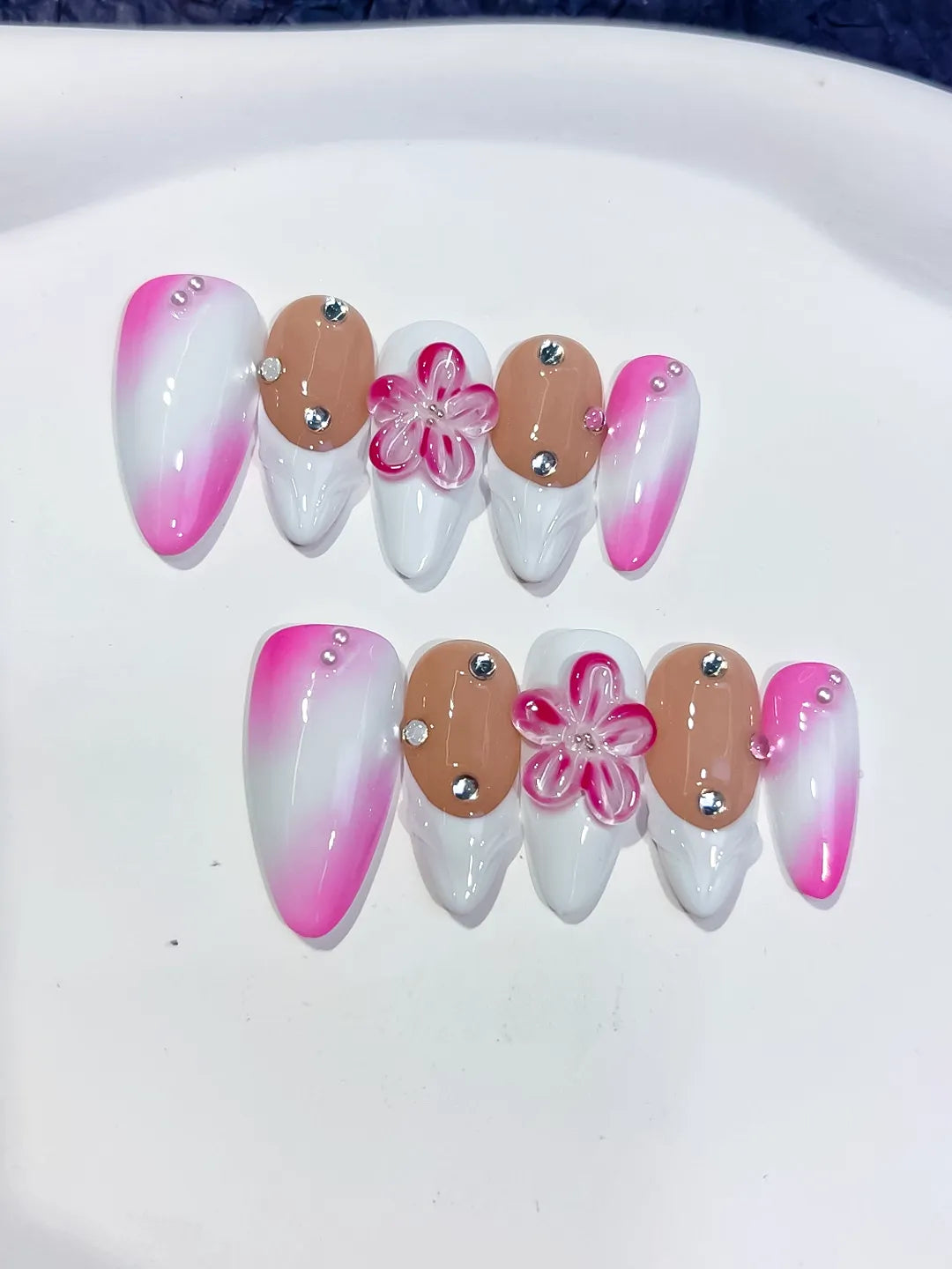 D262 - Medium White Pink Almond Ombre Flower Rhinestone
