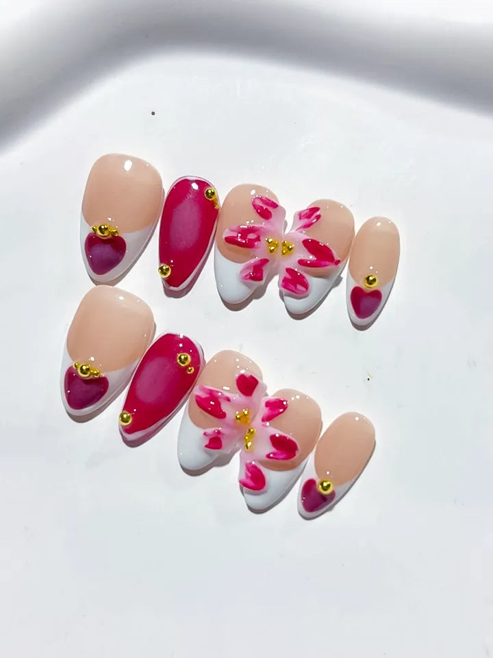D384 - Short Nude White Almond French tip Flower Heart
