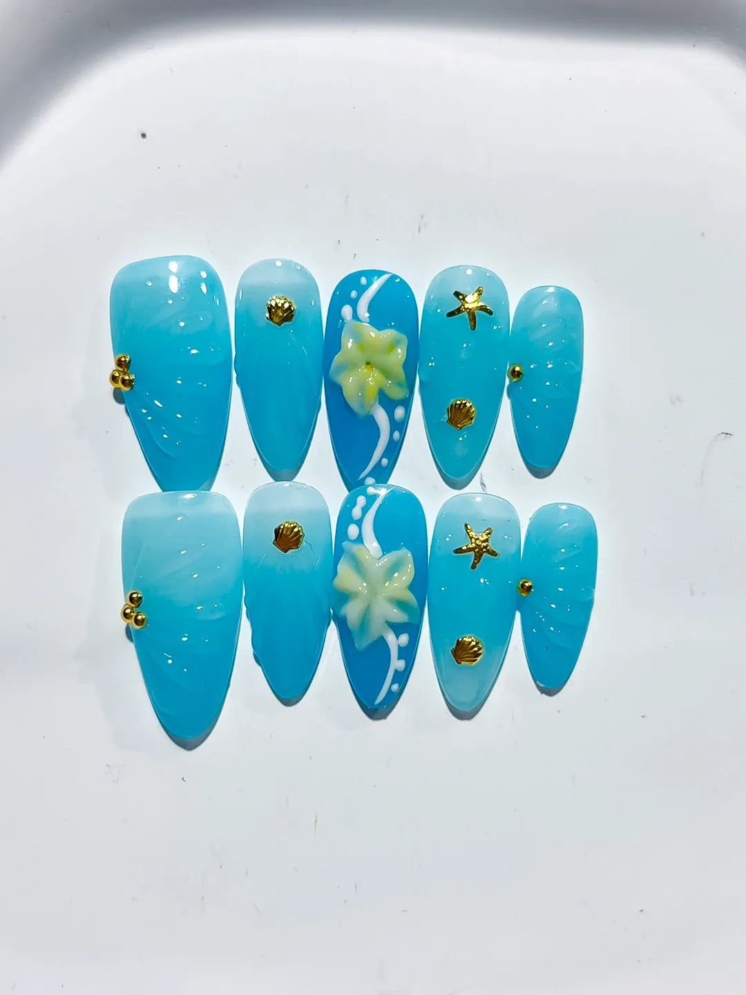 D407 - Medium Blue Yellow Almond Solid color Flower Starfish VibeNailsLab