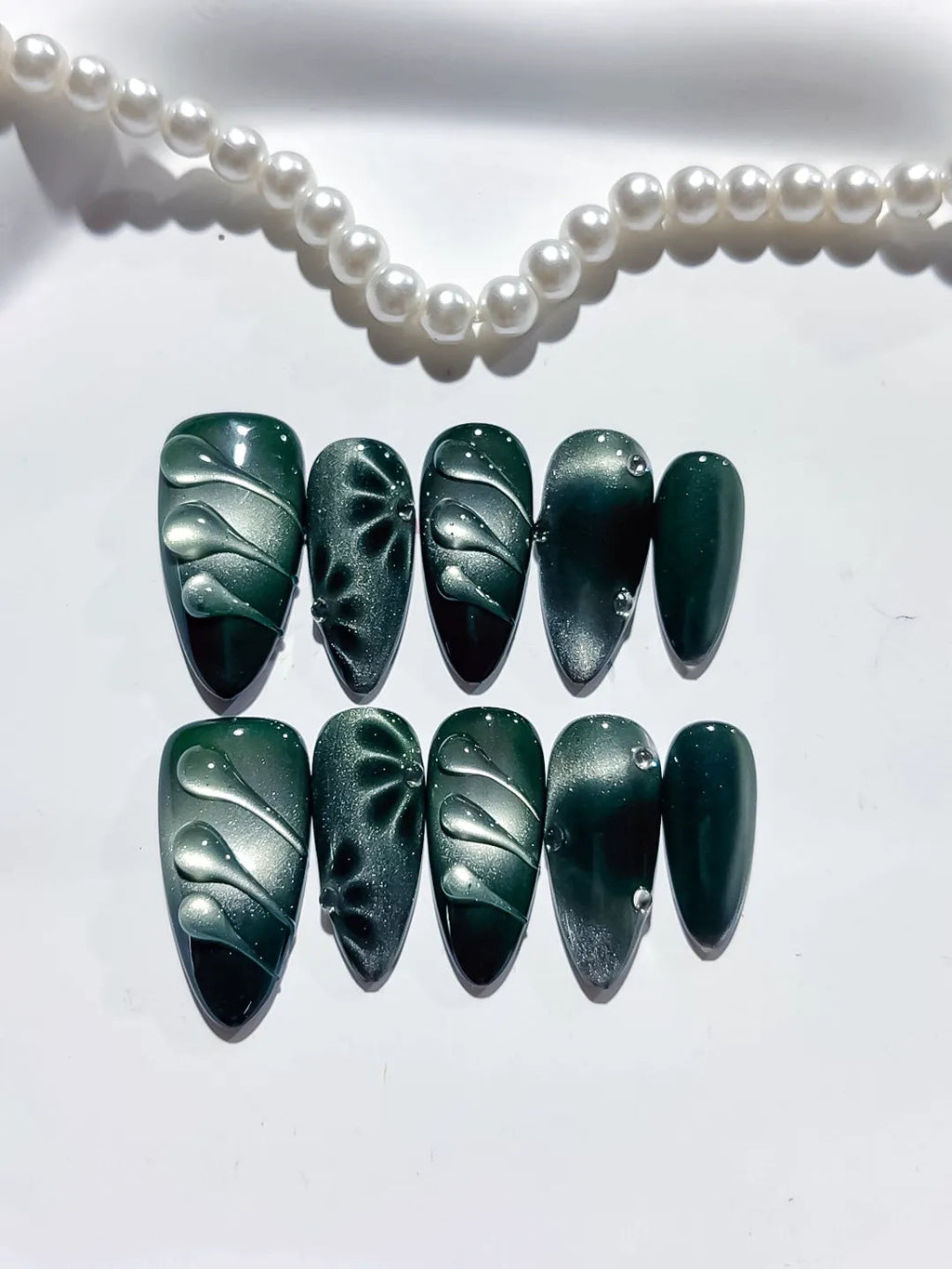 D408 - Medium Green Black Almond Metallic Leaf VibeNailsLab
