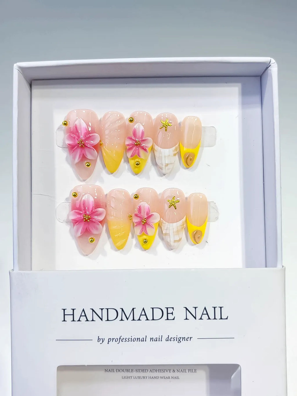 D412 - Medium Nude Pink Almond Ombre Flower Star