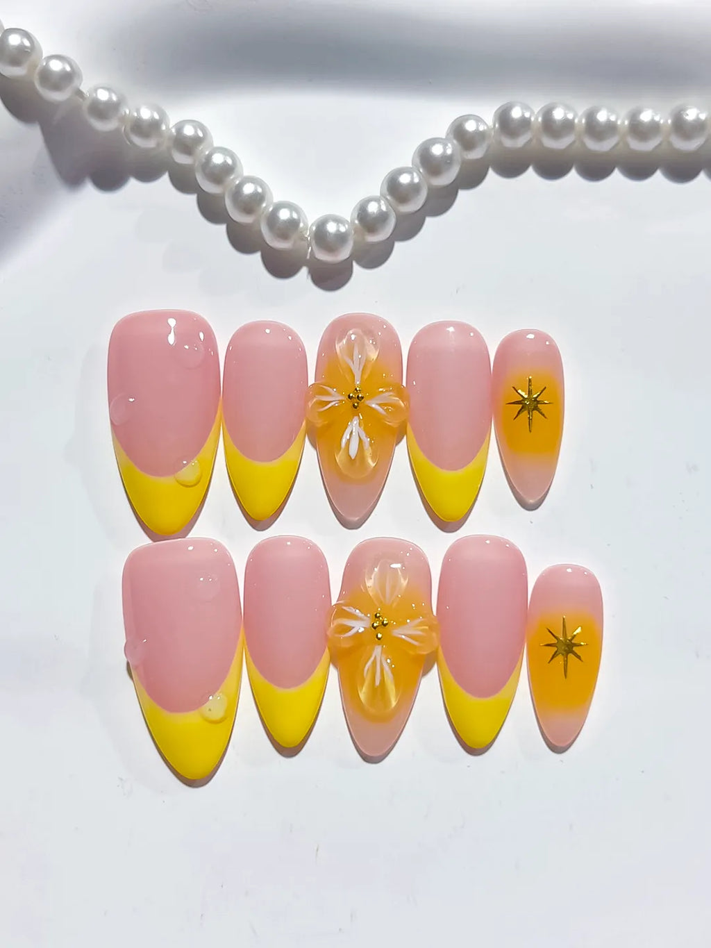 D417 - Medium Pink Yellow Almond French tip Flower