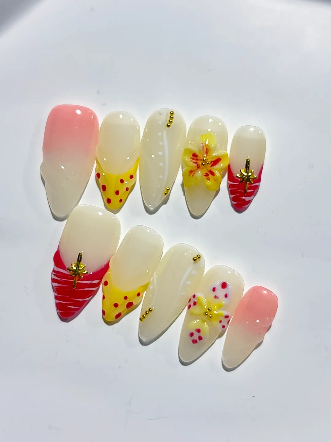 D420 - Medium White Yellow Almond Abstract Flower Dot Pattern