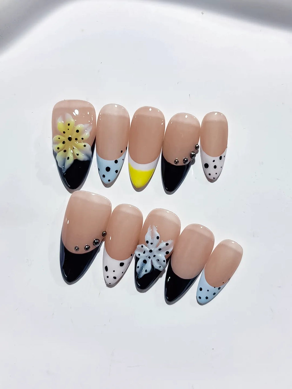 D423 - Medium Nude Black Almond French tip Flower Bow