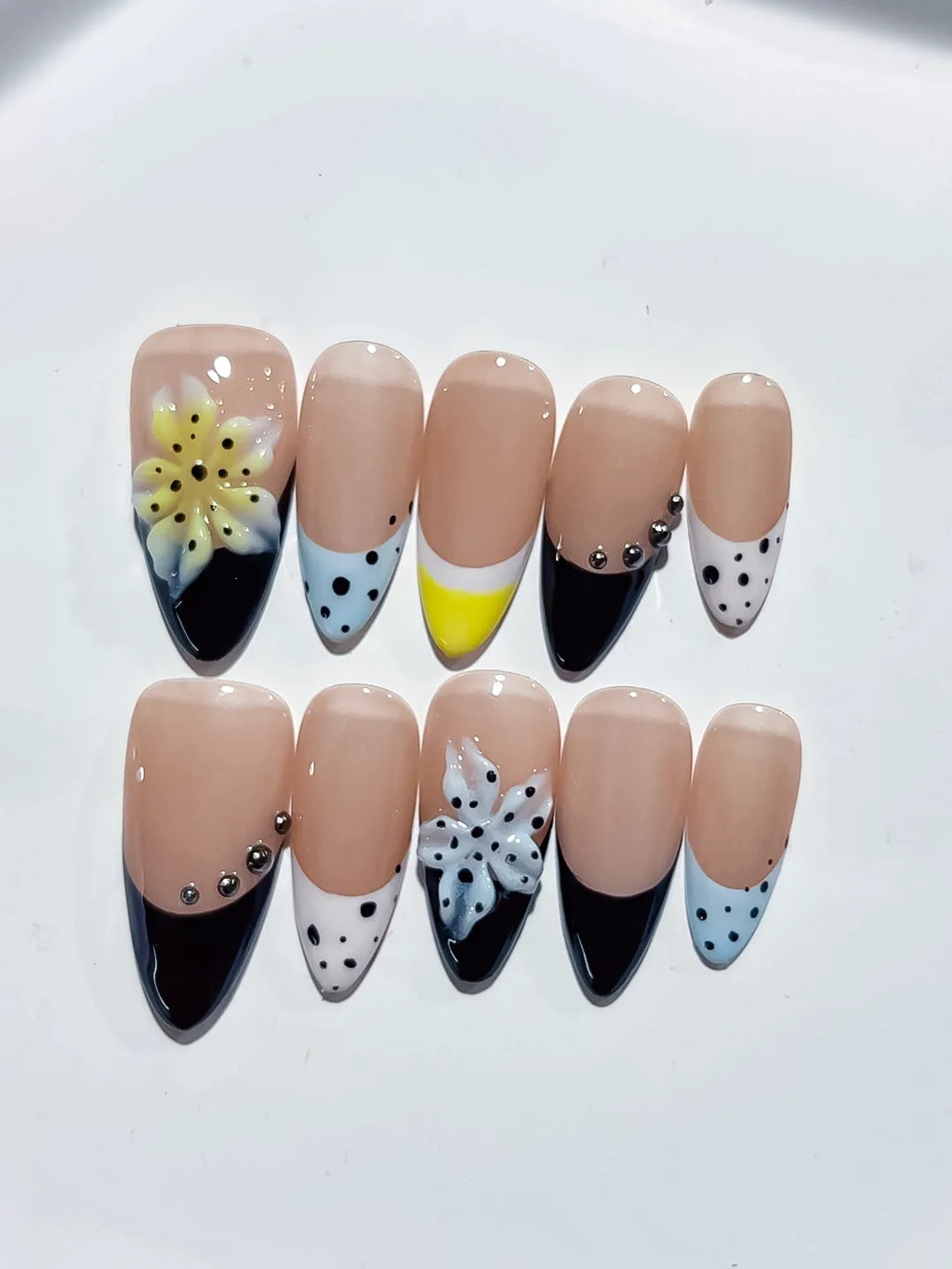 D423 - Medium Nude Black Almond French tip Flower Bow