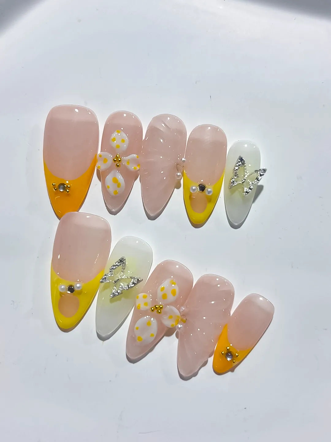 D428 - Medium Nude Yellow Almond French tip Flower Metallic Charm