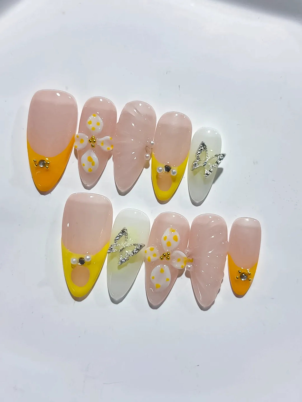 D428 - Medium Nude Yellow Almond French tip Flower Metallic Charm