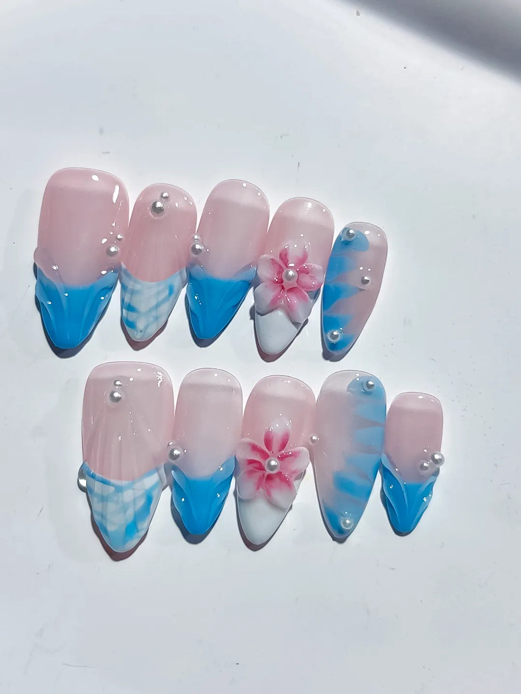 D430 - Medium Pink Blue Almond French tip Flower Pearl