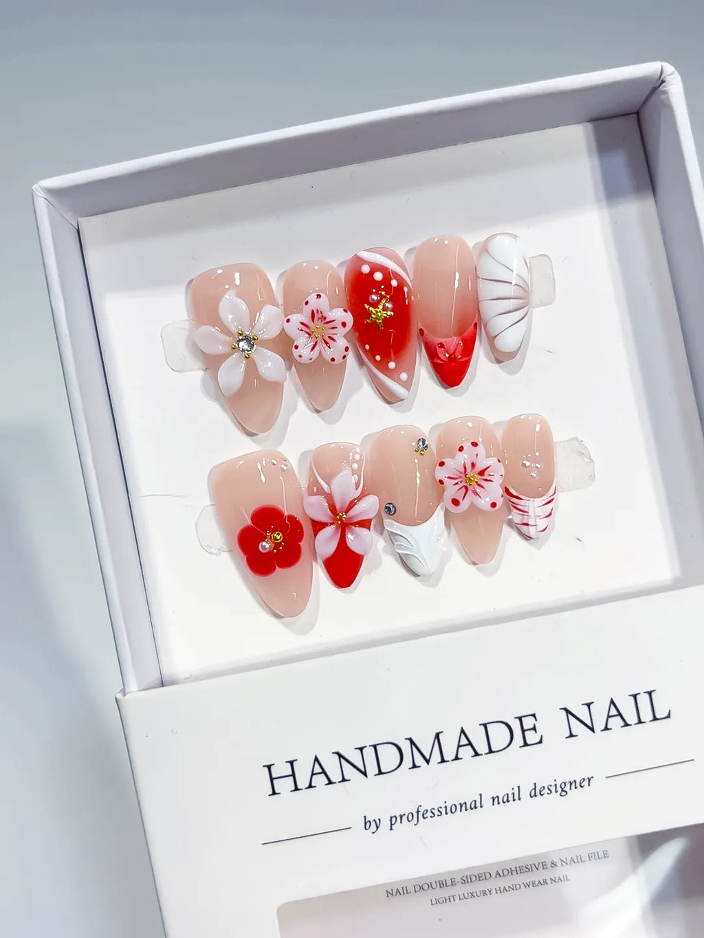D431 - Medium Nude Red Almond Abstract Flower Star