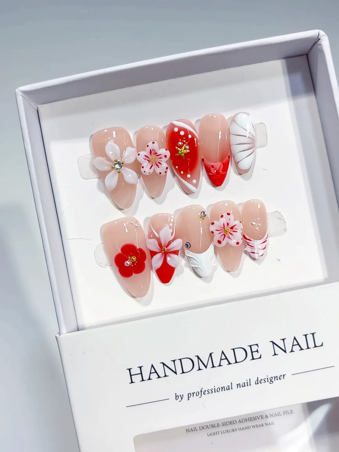 D431 - Medium Nude Red Almond Abstract Flower Star