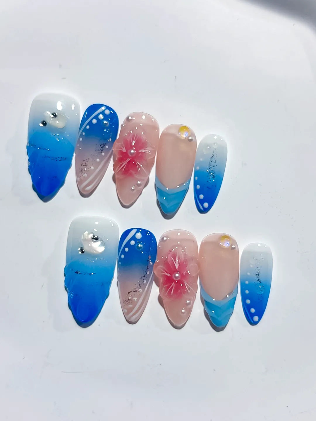 D433 - Medium Nude Blue Almond Ombre Flower Glitter