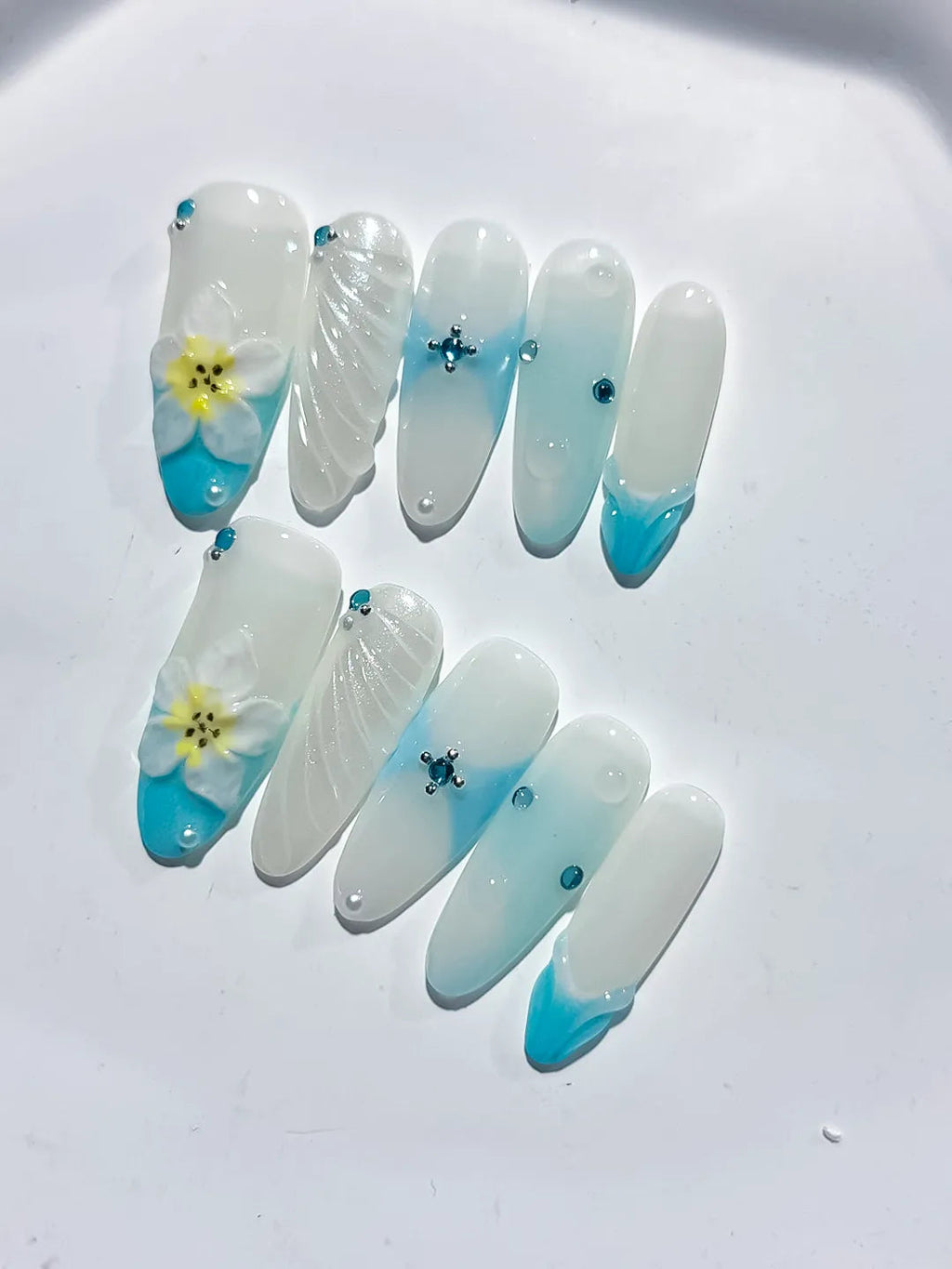 D436 - Long White Blue Oval Ombre Flower Shell VibeNailsLab