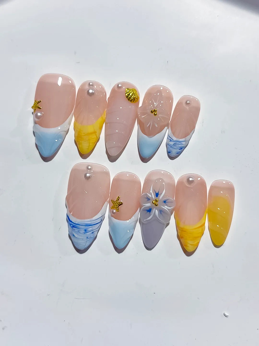 D440 - Medium Nude Blue Almond French tip Flower Star