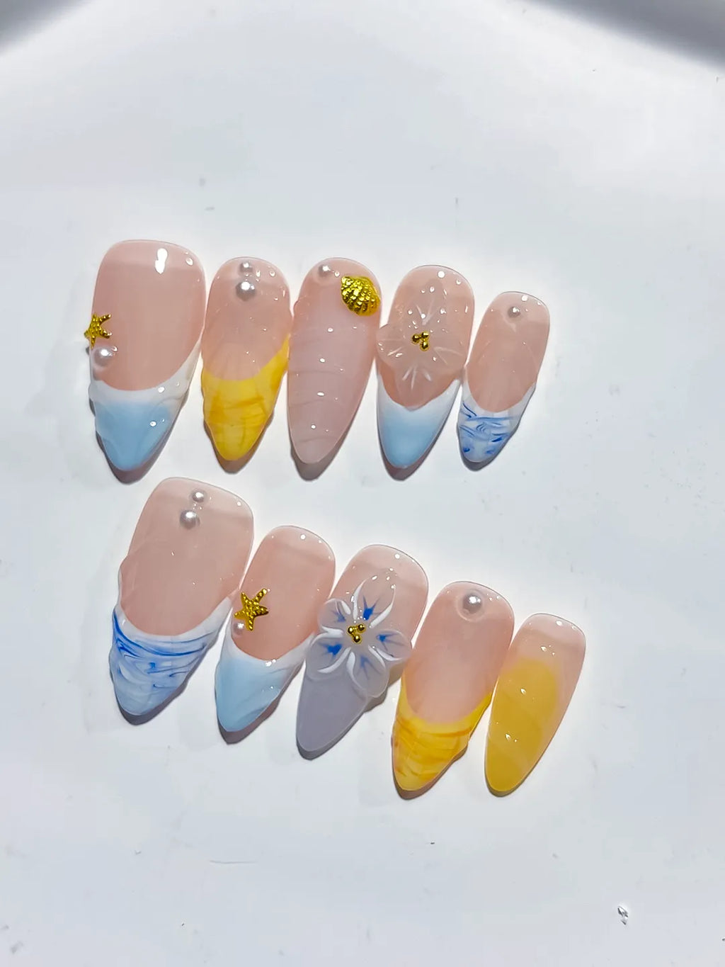 D440 - Medium Nude Blue Almond French tip Flower Star