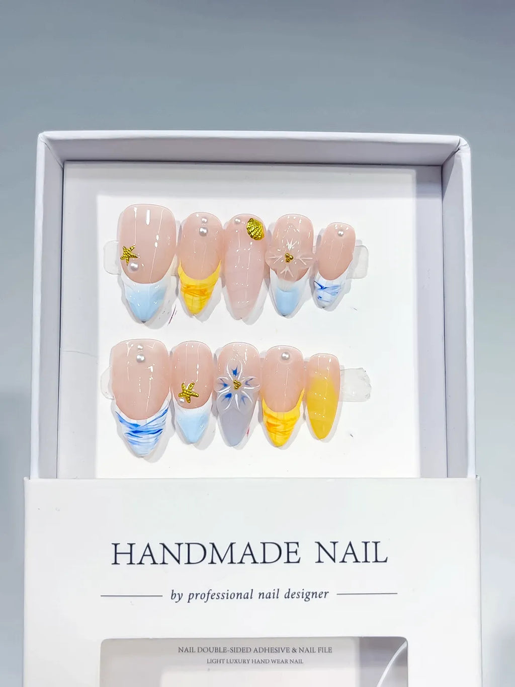 D440 - Medium Nude Blue Almond French tip Flower Star