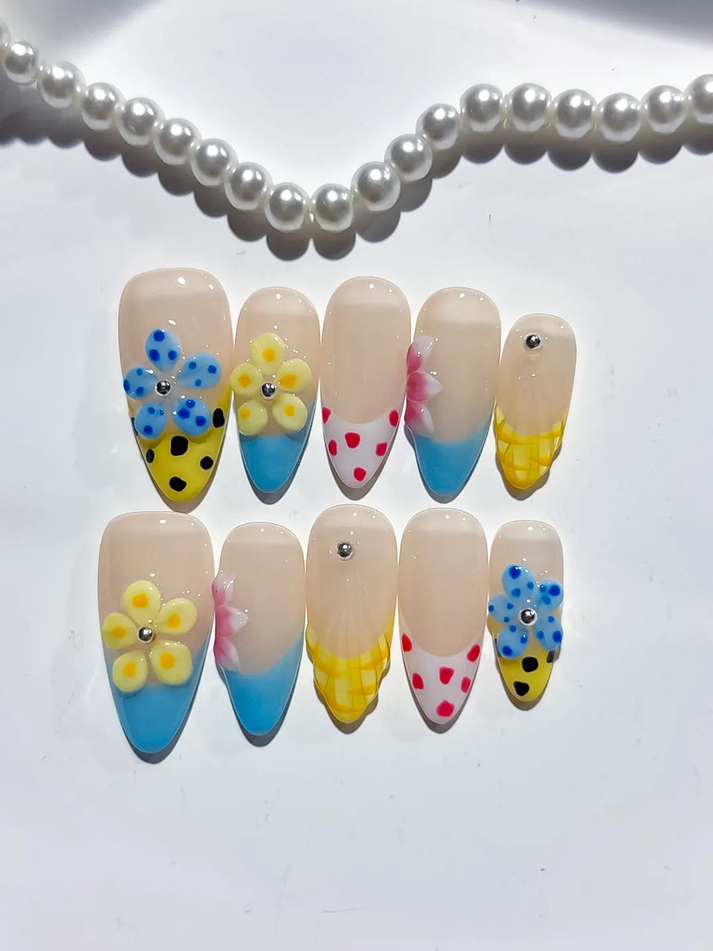 D441 - Medium Nude Blue Almond Abstract Flower Dot Pattern VibeNailsLab