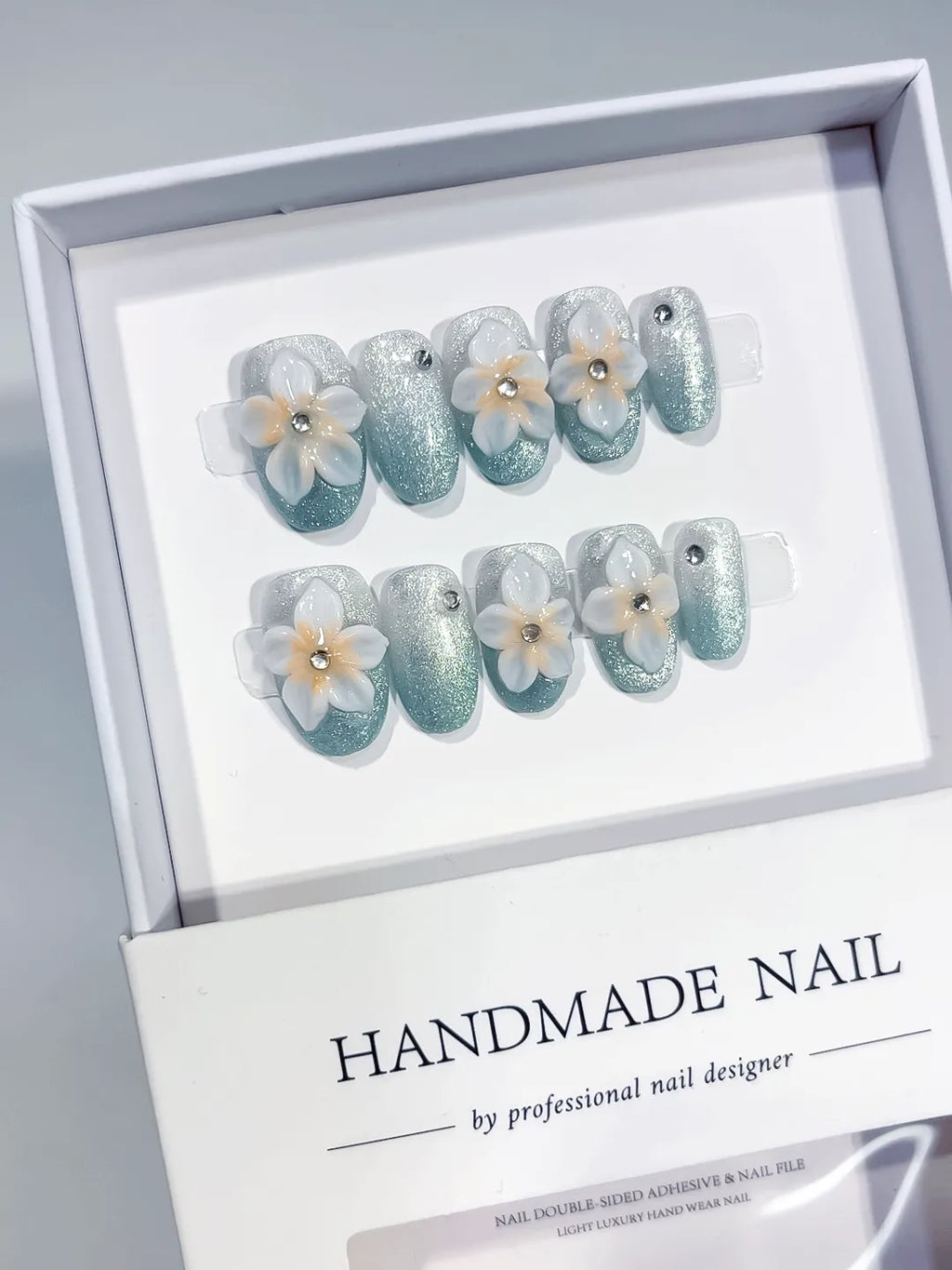 D444 - Short Green White Oval Glitter Flower Pearl