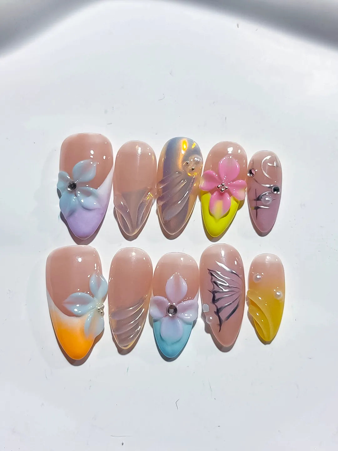 D452 - Medium Nude Yellow Almond Abstract Flower Leaf