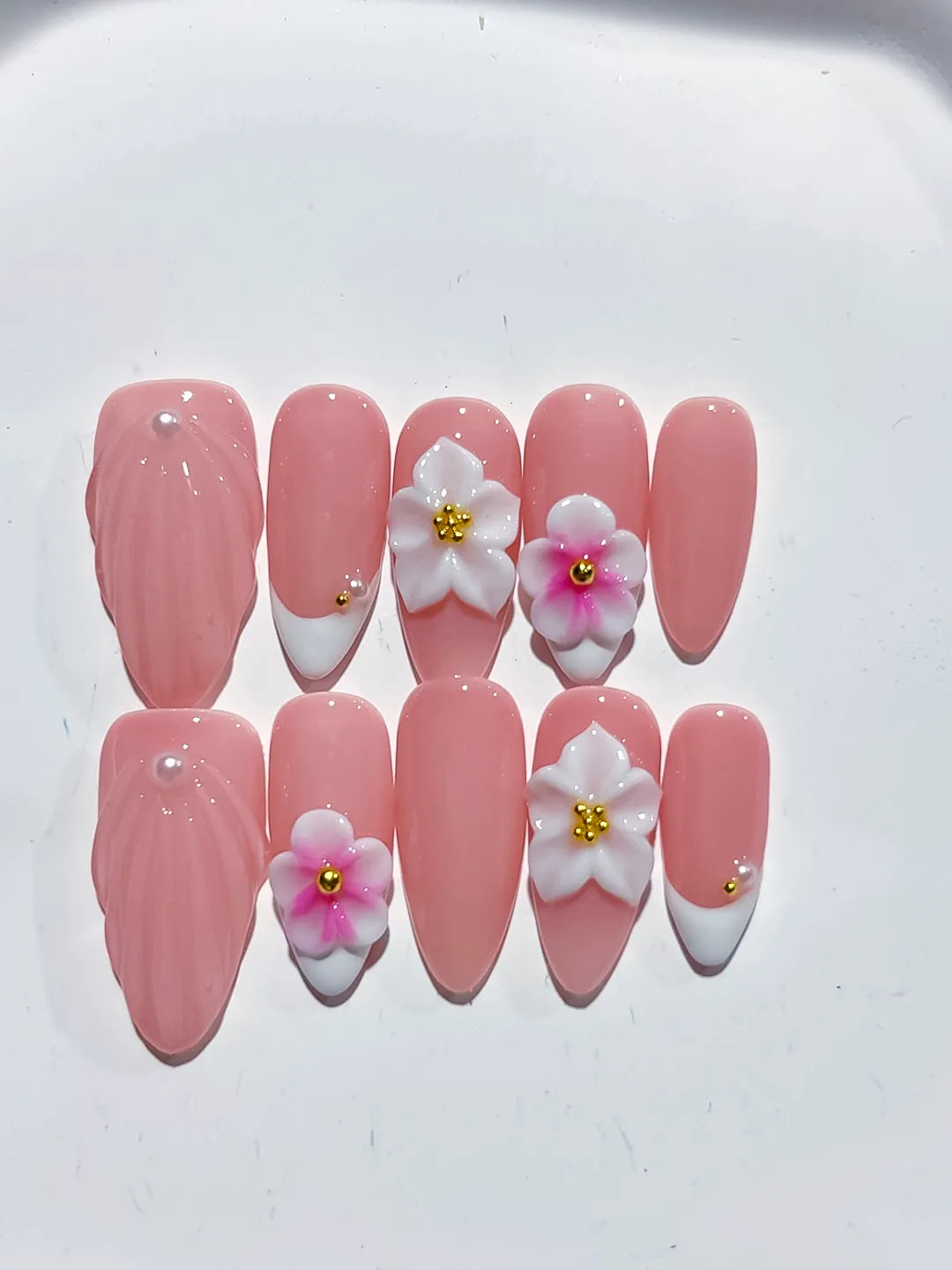 D457 - Medium Pink White Almond Solid color Flower