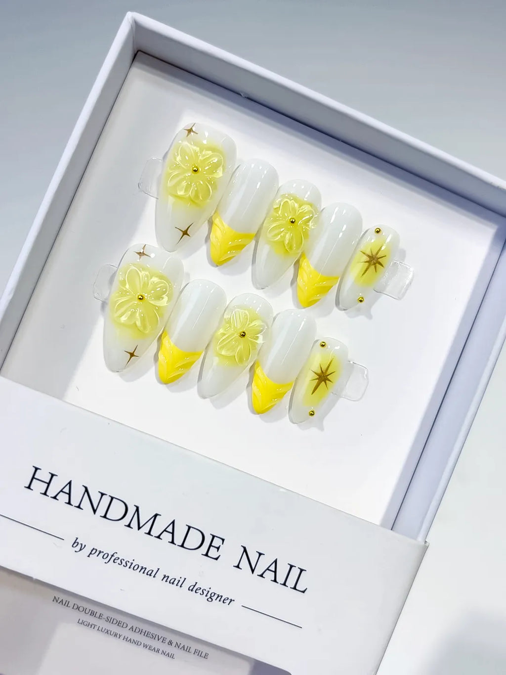 D468 - Medium White Yellow Almond French tip Flower Star