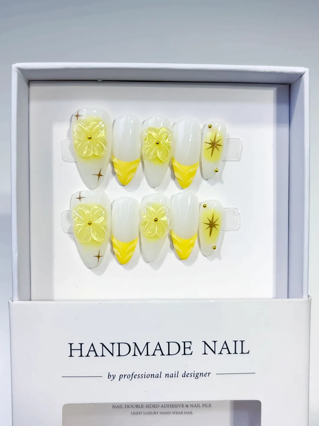 D468 - Medium White Yellow Almond French tip Flower Star