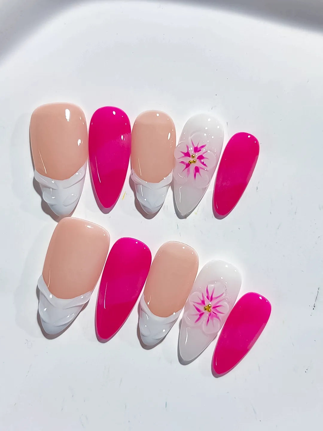 D473 - Medium Nude Pink Almond French tip Flower