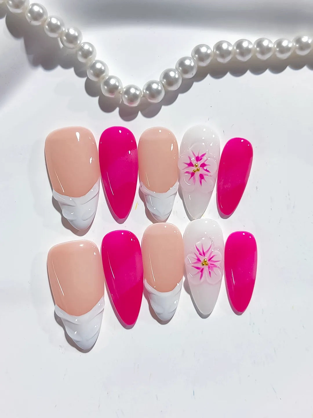 D473 - Medium Nude Pink Almond French tip Flower