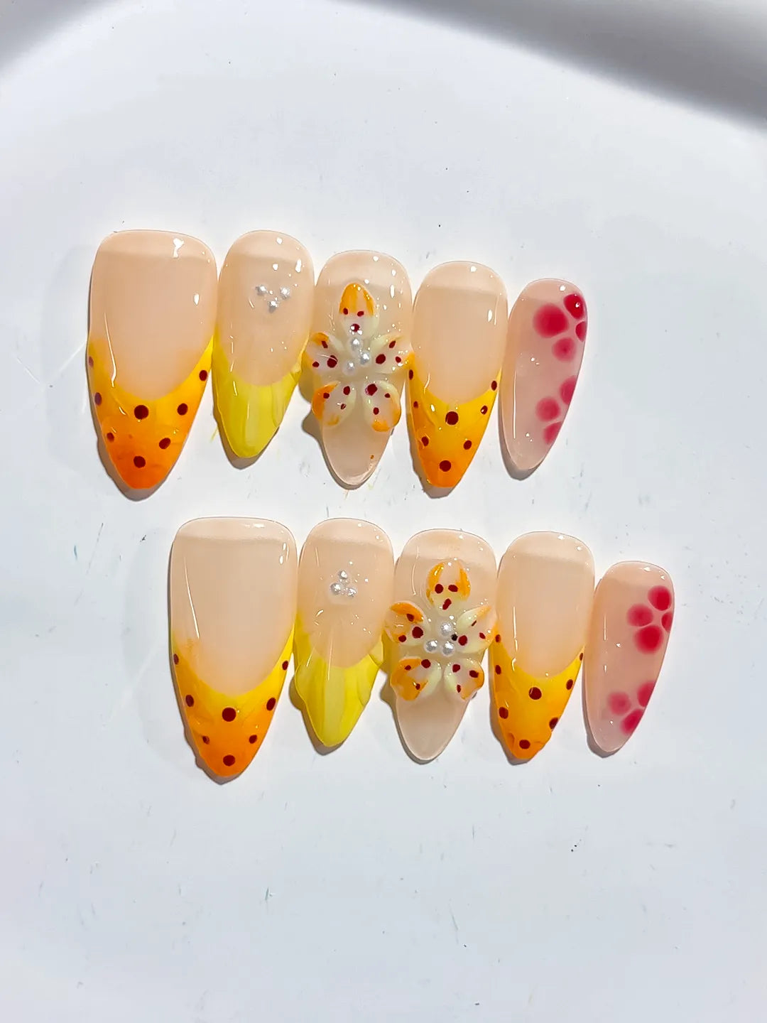 D475 - Medium Nude Yellow Almond French tip Flower Dot Pattern VibeNailsLab