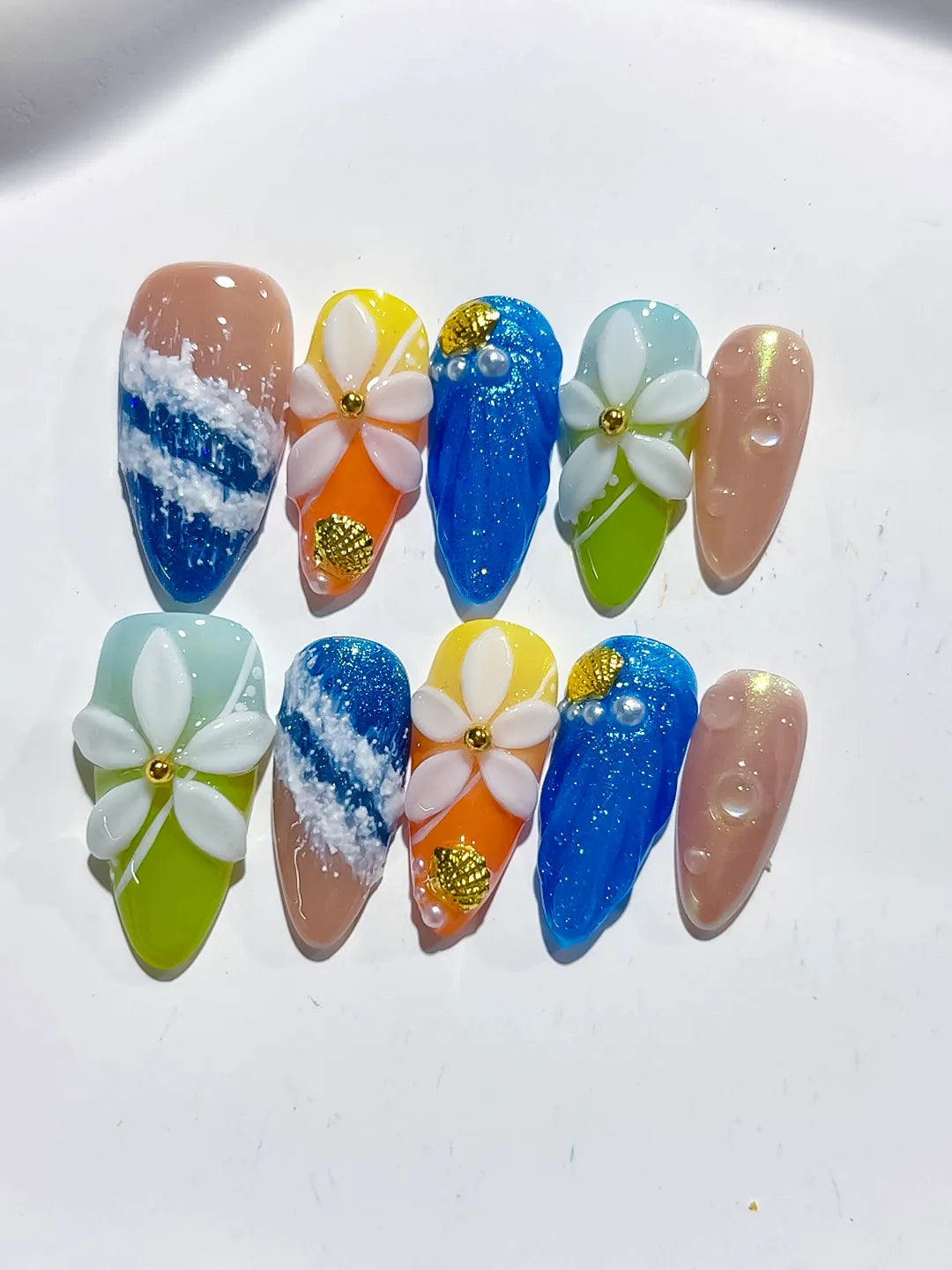 D476 - Medium Blue Green Almond Abstract Flower Glitter VibeNailsLab
