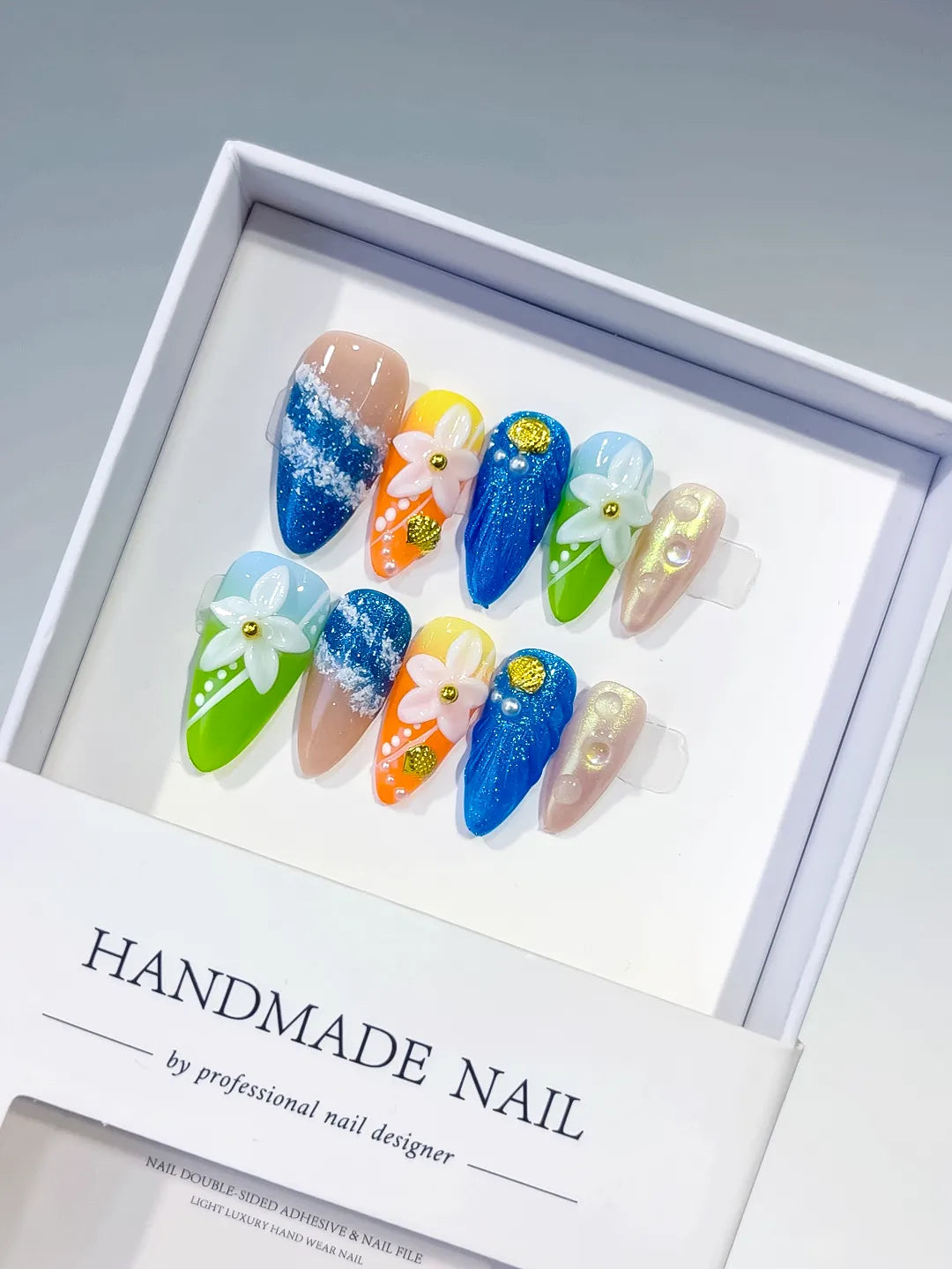 D476 - Medium Blue Green Almond Abstract Flower Glitter VibeNailsLab