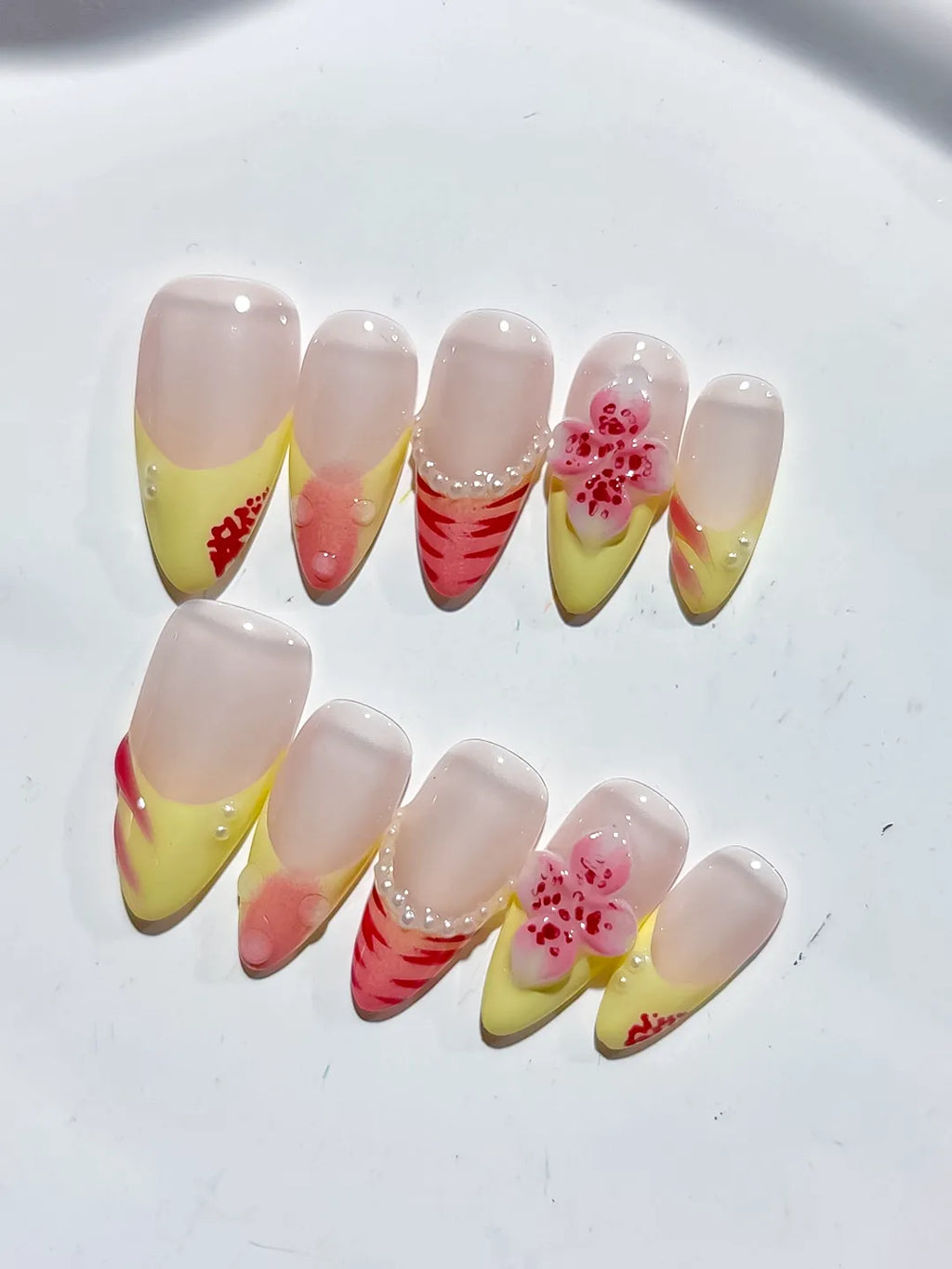 D483 - Medium Nude Yellow Almond French tip Flower Pearl
