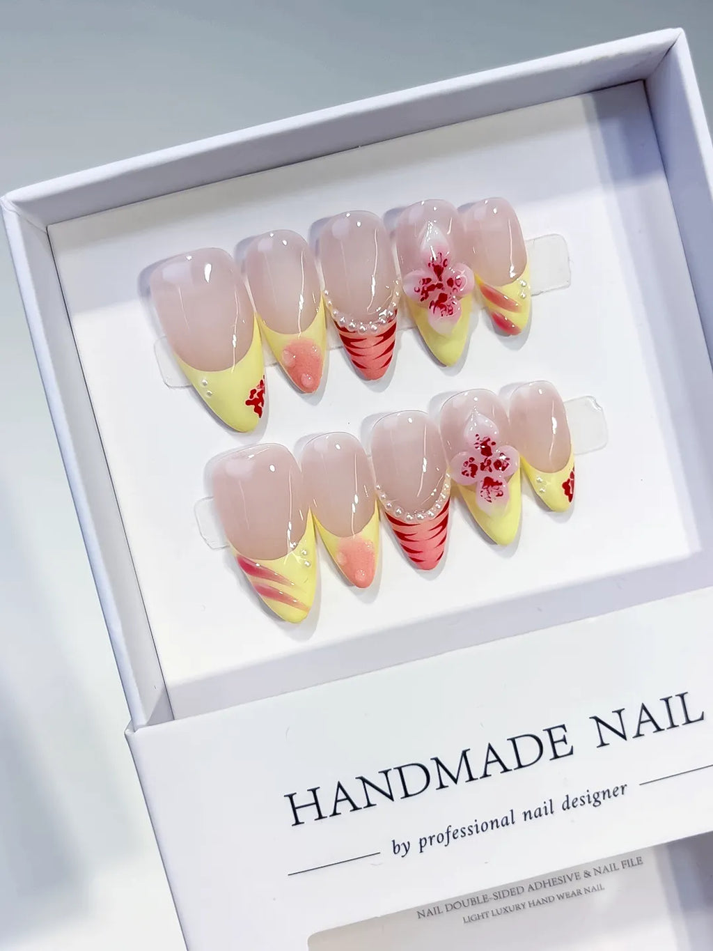 D483 - Medium Nude Yellow Almond French tip Flower Pearl