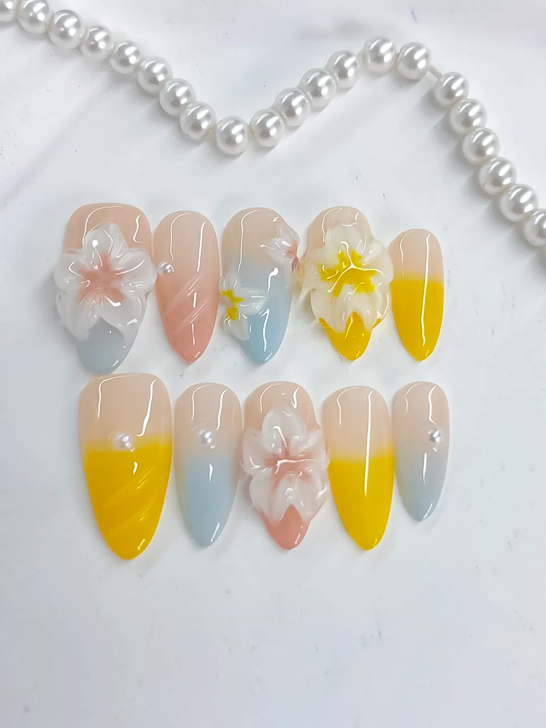 D490 - Medium Nude Yellow Almond French tip Flower Pearl