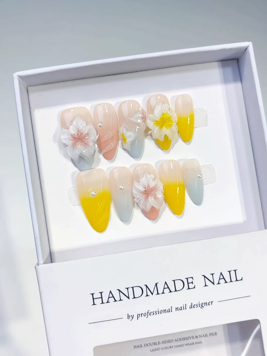 D490 - Medium Nude Yellow Almond French tip Flower Pearl
