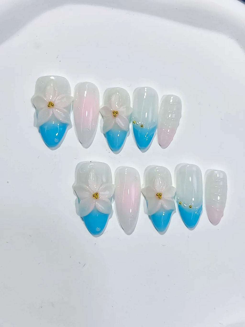 D497 - Medium White Blue Almond French tip Flower