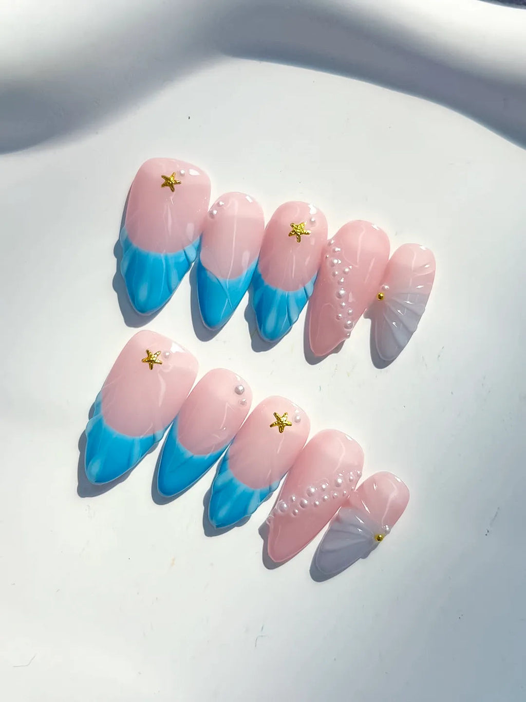 D503 - Medium Pink Blue Almond Ombre Star Shell VibeNailsLab