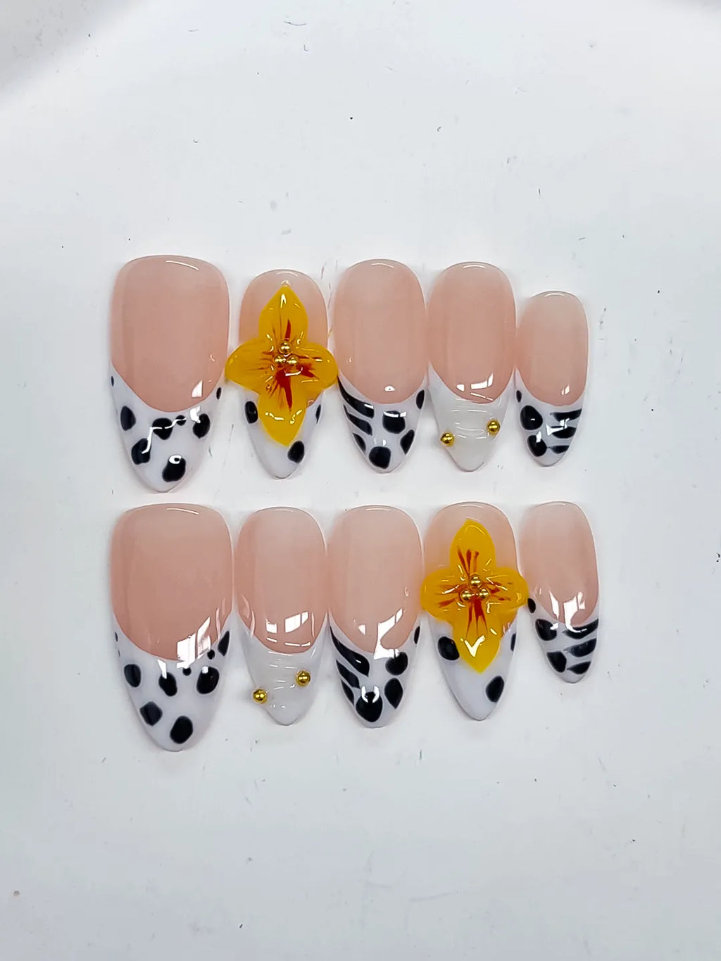 D512 - Medium Nude Black Almond French tip Flower Dot Pattern