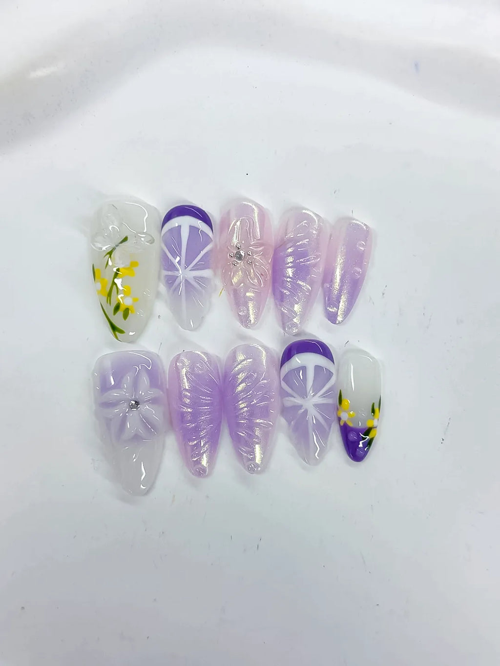 D517 - Medium White Purple Almond Holographic Flower Rhinestone