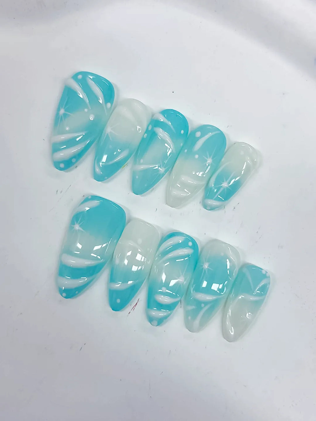 D520 - Medium Blue White Almond Metallic Star