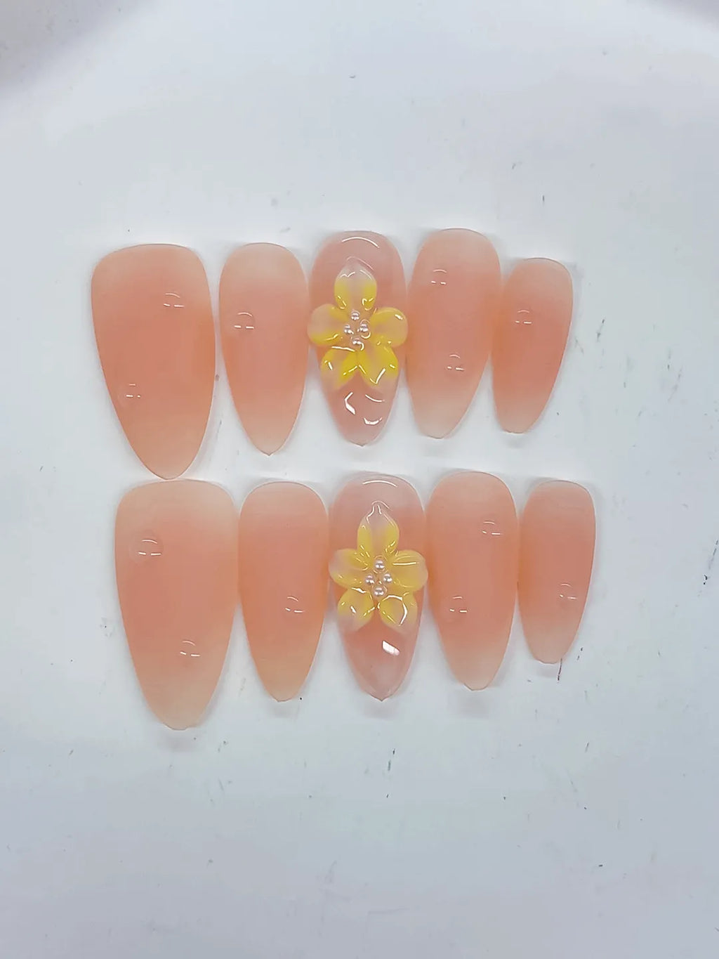 D531 - Medium Nude Yellow Almond Solid color Flower Rhinestone