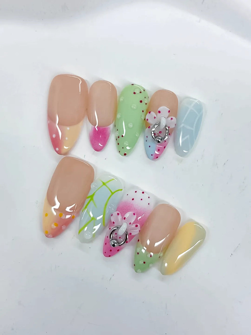 D532 - Medium Nude Pink Almond Abstract Flower Heart VibeNailsLab