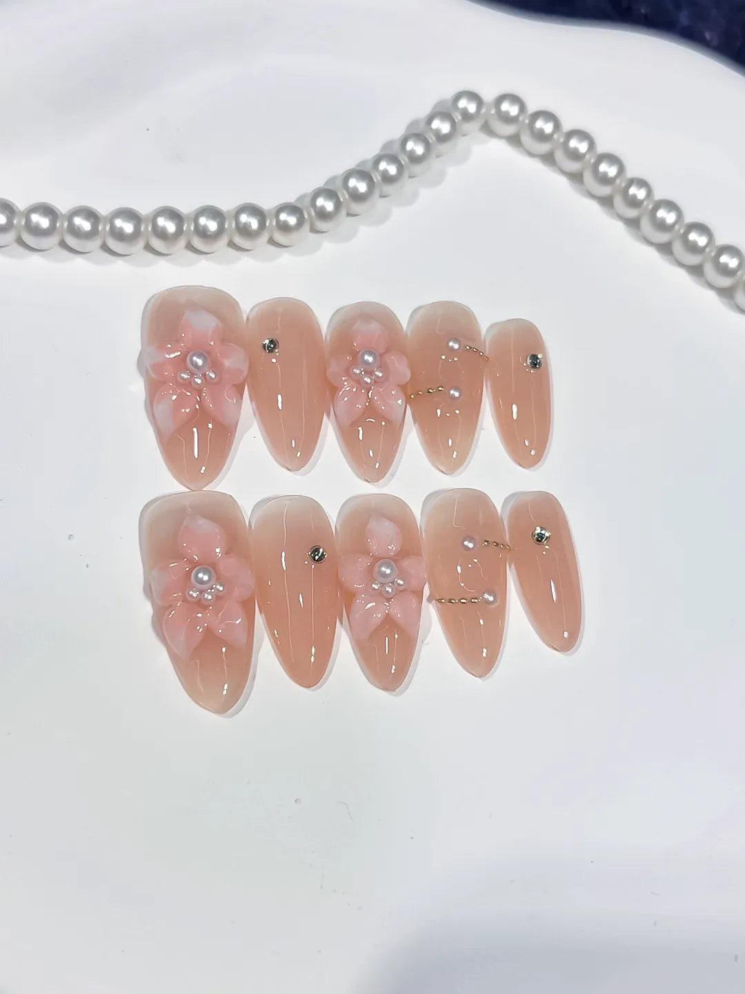 D548 - Medium Nude Pink Almond Solid color Flower Pearl