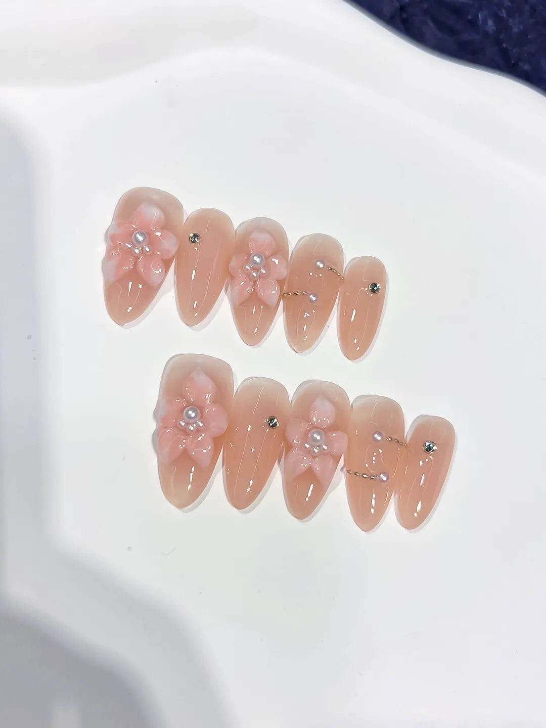 D548 - Medium Nude Pink Almond Solid color Flower Pearl