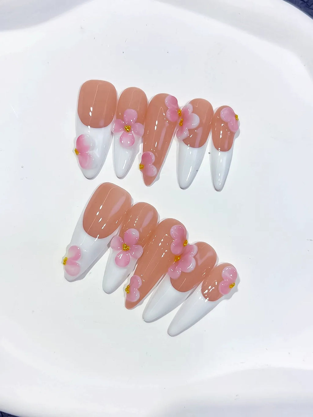 D561 - Long Nude White Stiletto French tip Flower