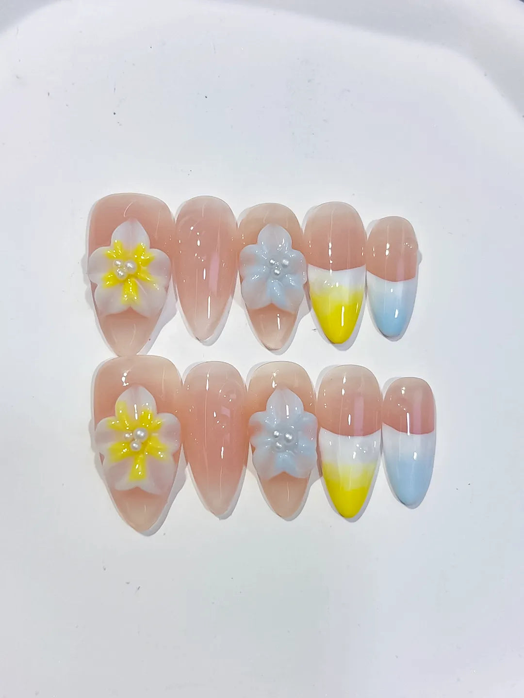 D563 - Medium Nude Yellow Almond French tip Flower