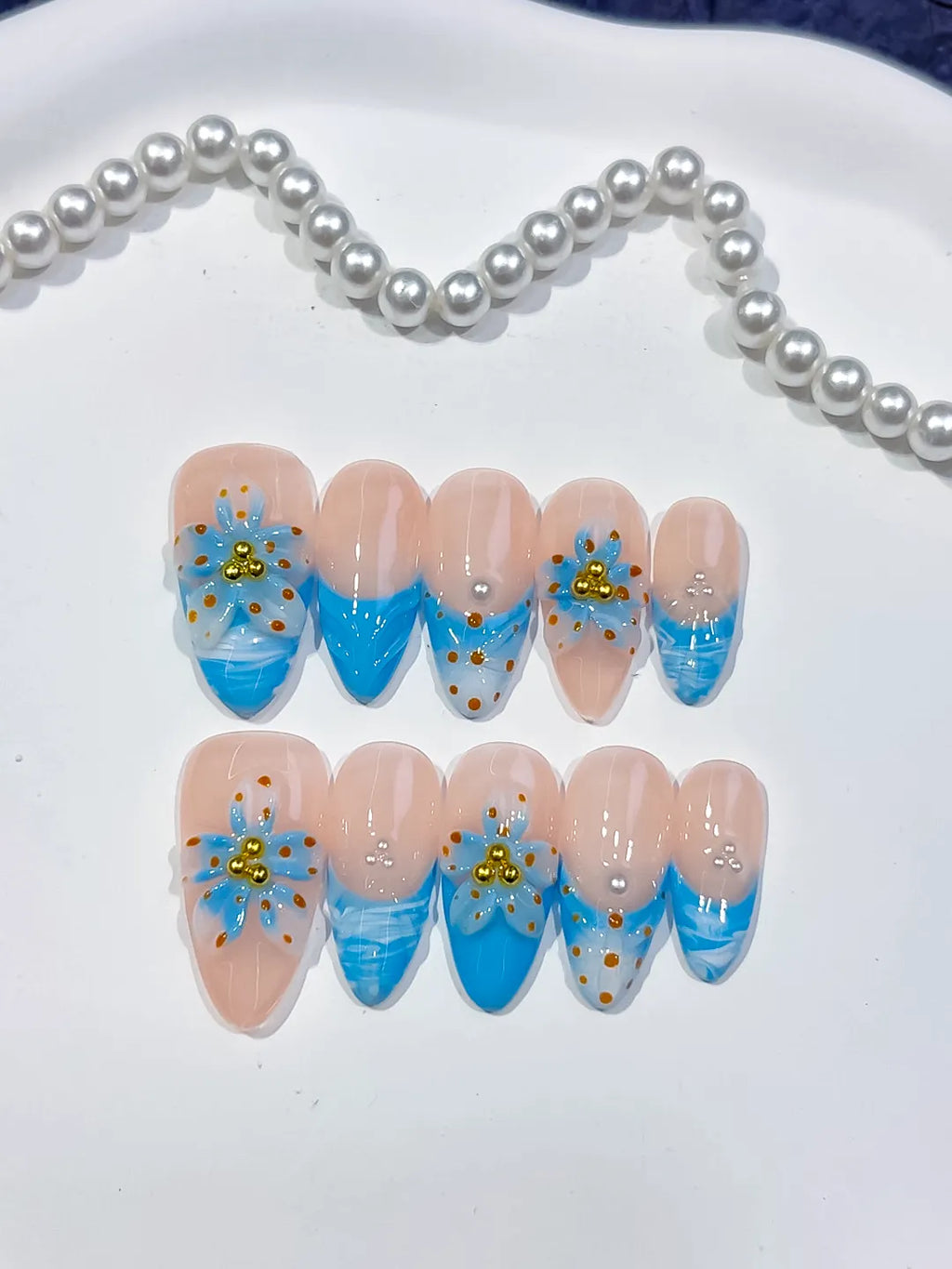 D566 - Medium Nude Blue Almond Abstract Heart Shell