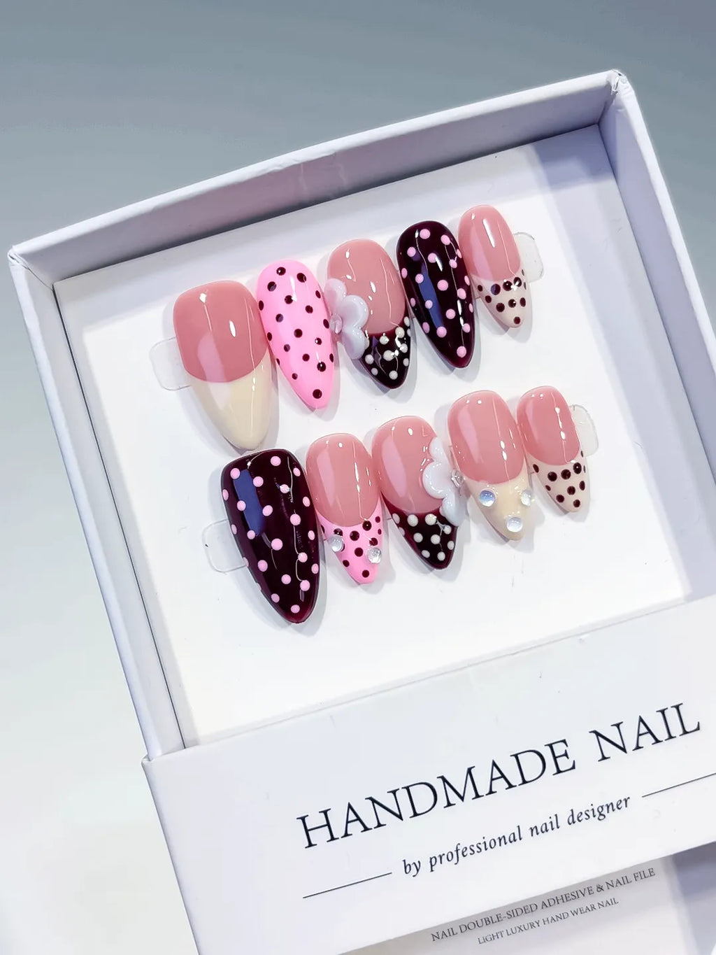 D580 - Medium Pink Red Almond Geometric Flower Pearl