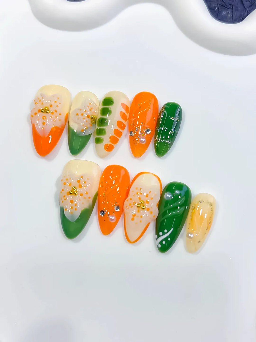 D586 - Medium Nude Orange Almond Abstract Flower Leaf
