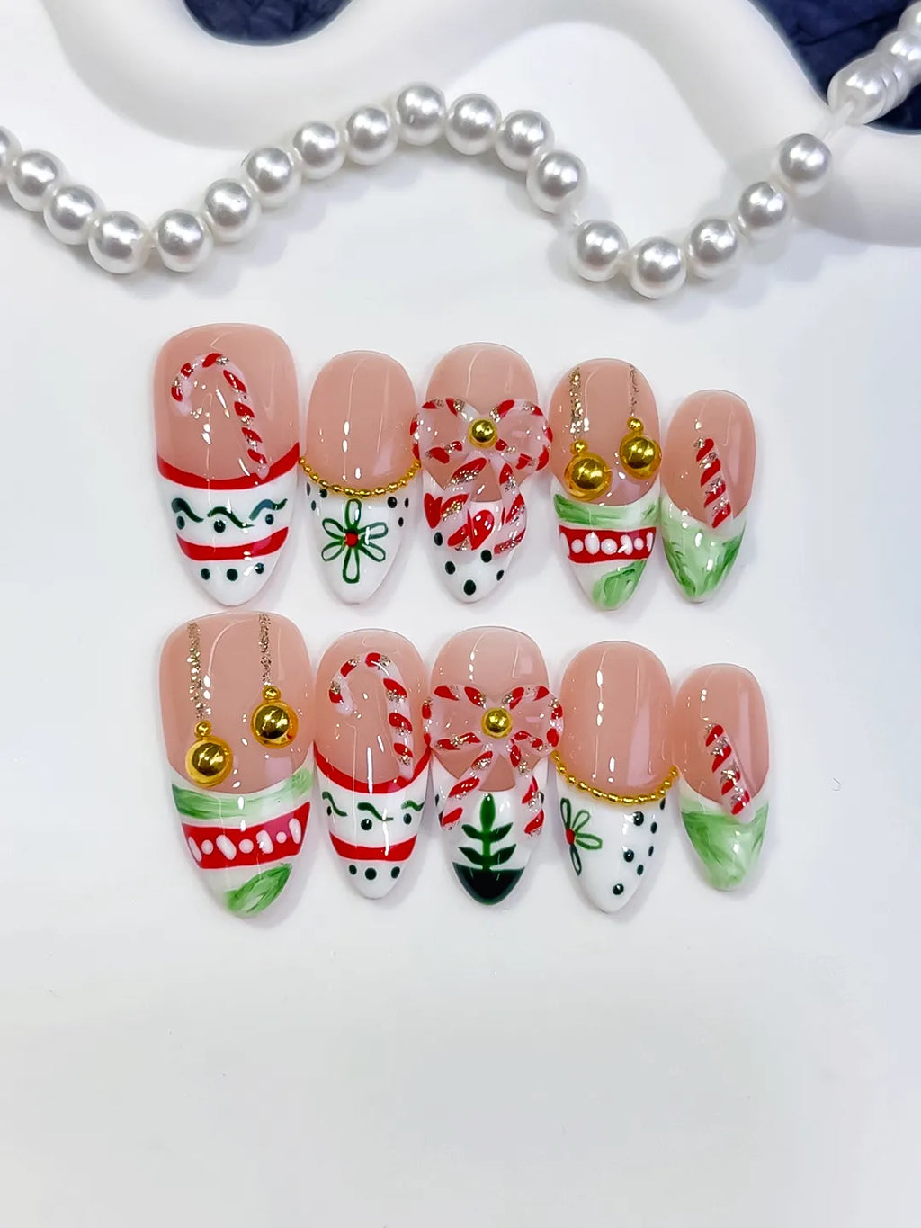 D592 - Medium White Red Almond Abstract Bow Holiday