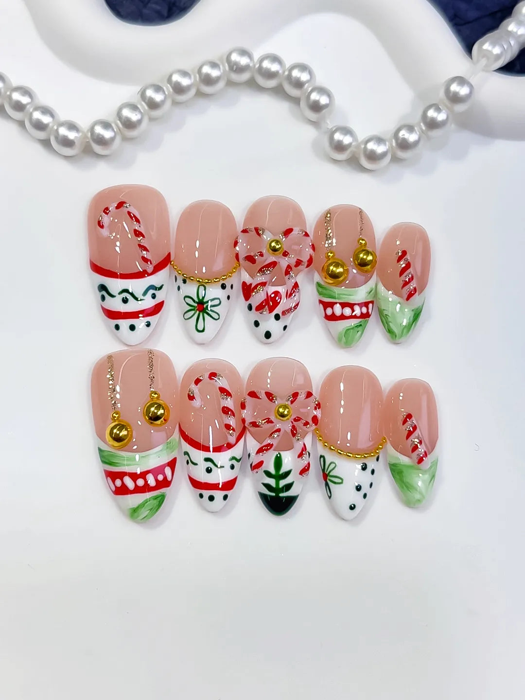 D592 - Medium White Red Almond Abstract Bow Holiday